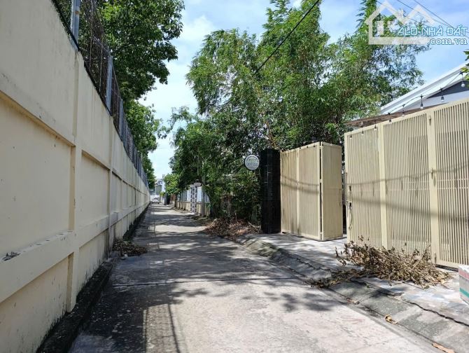Nhà rộng hẻm ô tô P4  ( P Long An tỉnh Tây Ninh )
