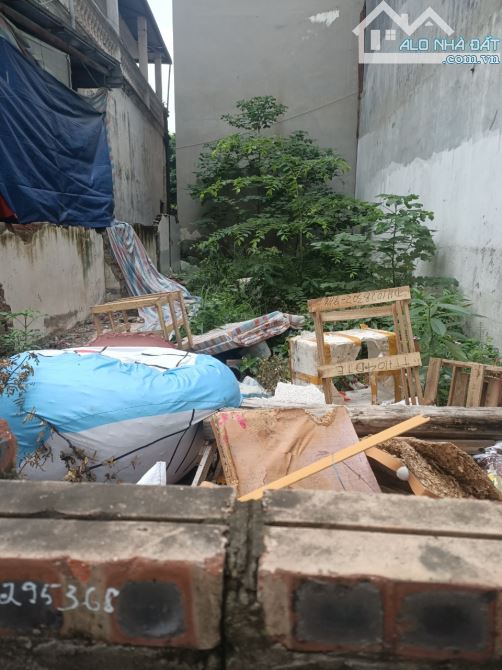 Bán đất  Phú Thượng, 42m2, phân lô, ô tô,  nhỉnh 5tỷ.