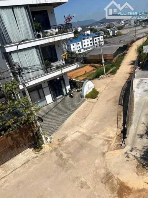 CHỈ 8,2ty _ 321m2 _ ĐẤT BIỆT LẬP ĐƯỜNG TRỊNH HOÀI ĐỨC