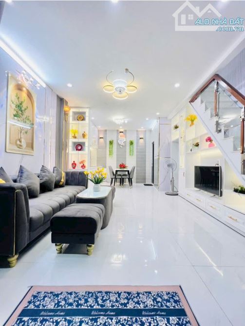 NHÀ ĐẸP 1 LẦU – MẶT TIỀN KINH DOANH – XE HƠI TỚI NHÀ
