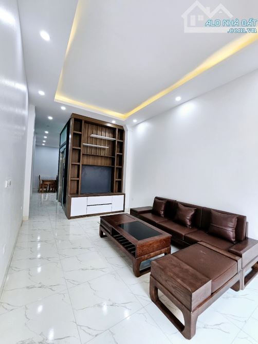 ĐỈNH CAO 🔥💥 BÁN NHÀ TRÂU QUỲ – GIA LÂM – FULL NỘI THẤT – THANG MÁY – 42M² 💸 6.15 TỶ