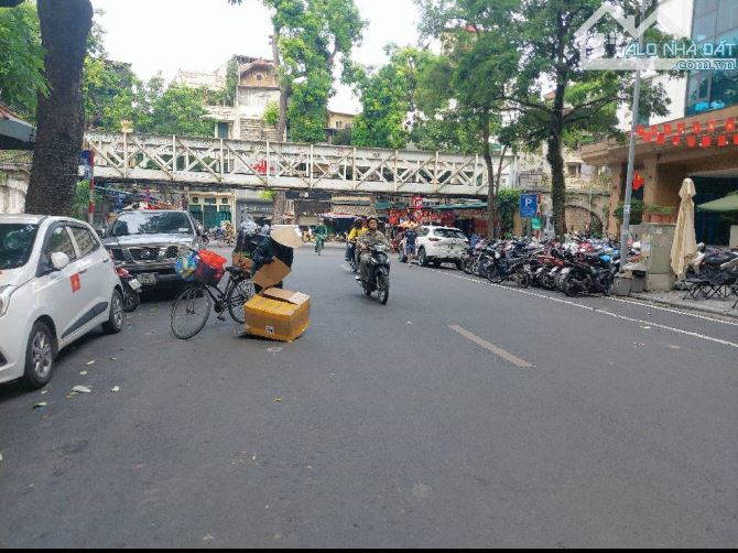 VỊ TRÍ ĐẮC ĐỊA PHỐ CỔ – ĐẤT ĐẸP NỞ HẬU – Ô TÔ TRÁNH – SỔ ĐỎ – GIÁ 65.5 TỶ