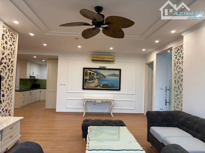 Cho thuê căn hộ toà E1 Ciputra, Tây hồ, Hà Nội, 153m2, 4pn, đủ đồ đẹp, 22 triệu/tháng