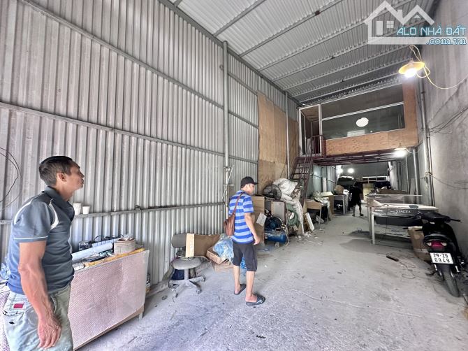 110m kho chứa hàng đường Vĩnh Quỳnh cần cho thuê, riêng biệt, giá 8.5tr/th