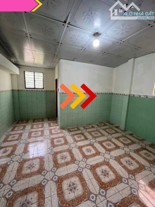 Bán nhà 3 tầng Thành Thái, Q.10. DT 61m2 (5x9m), 7PN, sổ đỏ chính chủ. Giá 6.2 tỷ.