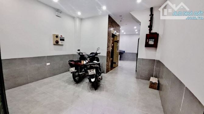 CHDV - YÊN HOÀ -45M x 7 TẦNG - MT 4m - THANG MÁY - NGÕ Ô TÔ -11.6 TỶ