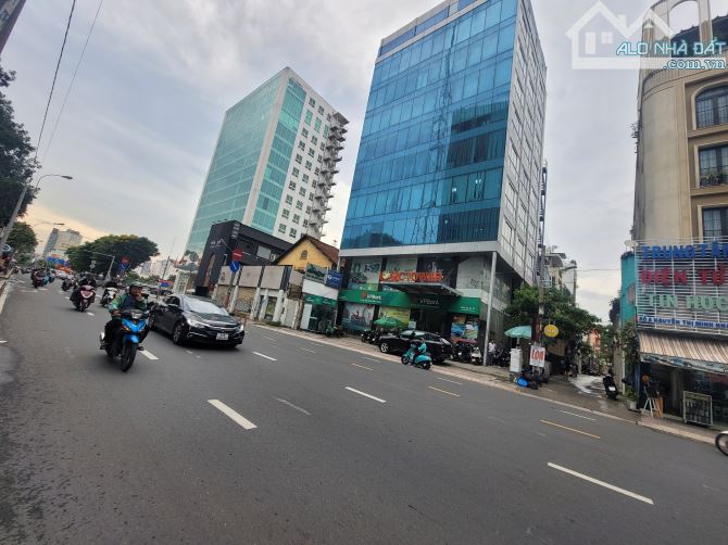 Góc 2 MT 10A Nguyễn Thị Minh Khai, Đa Kao Q1, DT 15×18m, Hầm 11 Tầng,  2xx tỷ