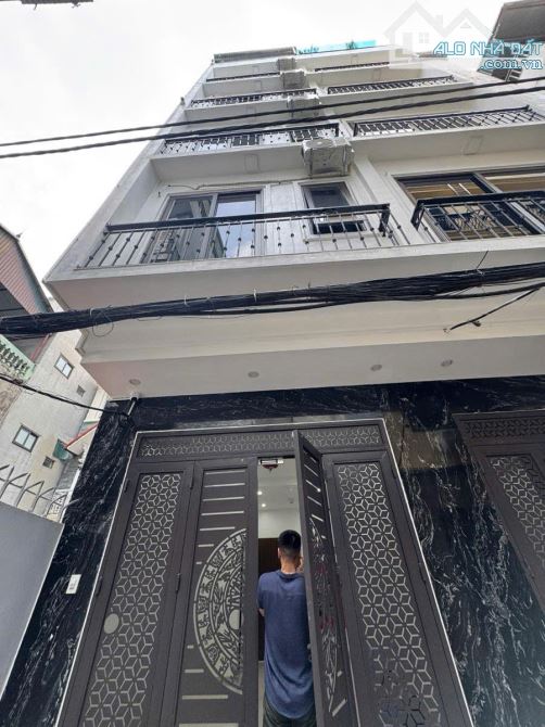 NHÀ ĐẸP CỔ NHUẾ - NGÕ THÔNG - Ô TÔ VÀO NHÀ - 36M2, 6 TẦNG, MT 3,5M - 8,2 TỶ