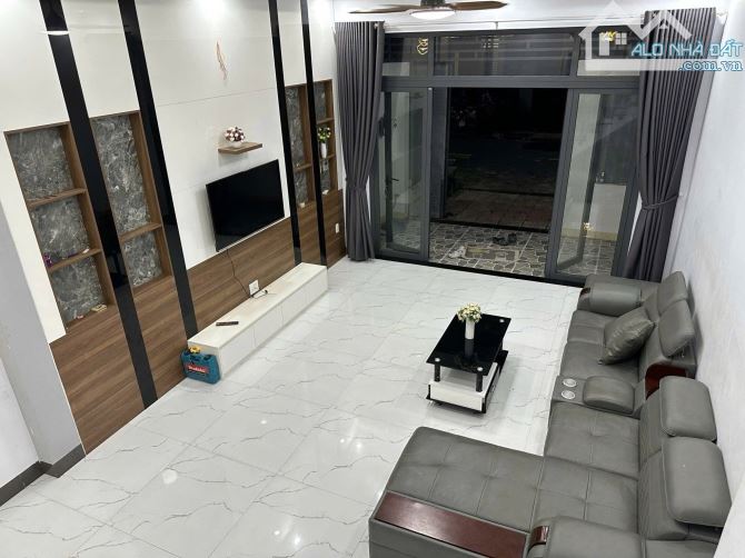 BÁN NHÀ 1 TRỆT 1 LẦU ĐƯỜNG 12M – NGAY NGÃ 3 CHIÊU LIÊU – TRUNG TÂM DĨ AN – GIÁ CHỈ 3,6xx T