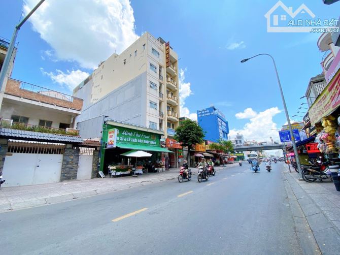 340m2 LÔ ĐẤT VÀNG N8m Mặt tiền Đ, Hoàng Hoa Thám, Cộng Hoà P13 Tân Bình giá 240tr/m2