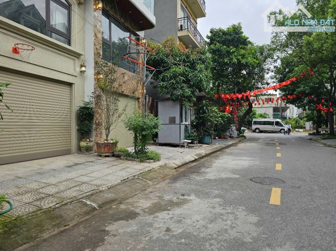 Bán nhà 6 tầng oto đỗ cửa Thạch Bàn, 6tyx