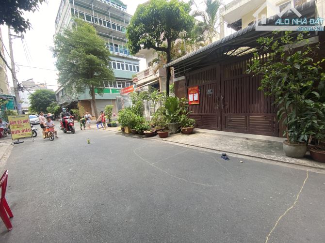 Bán nhà HXH Dương Quảng Hàm, P5, GV. DT: 5x17m, giá: 8.5 tỷ, đơn giá tốt trong khu vực