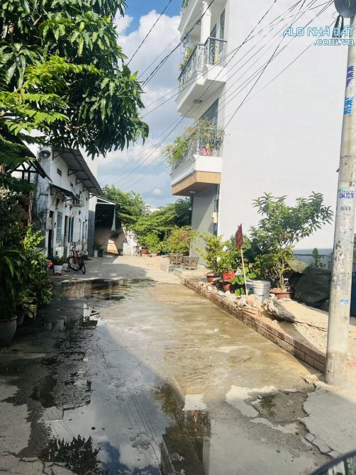 BÁN ĐẤT 1 SẸC XE HƠI NGUYỄN VĂN QUÁ, Q12 – 4x18M – GIÁ 4.6 TỶ