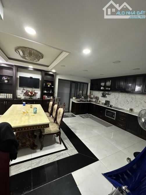 Siêu phẩm!!! 5 TẦNG HXH Đặng Văn Ngữ, P.14, Phú Nhuận (5.7x18m) (100m2) - Chỉ 29 tỷ