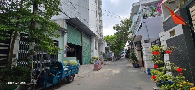 Bán kho 8×25 hẻm tải đường 29 khu tên lửa