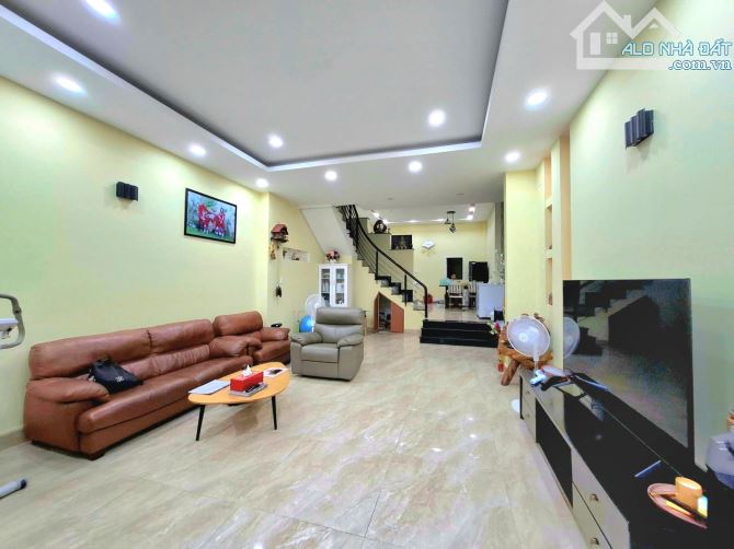 Bán Nhà Đẹp Cư Xá Tự Do, P.7, Tân Bình, 110m², 4 Tầng, Ô tô Vào Nhà, Chỉ 29 Tỷ 9