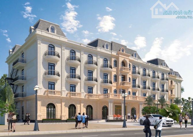 Bán hạ tầng khách sạn 4000m2 mặt biển Huỳnh Thúc Kháng, 62m mặt biển.