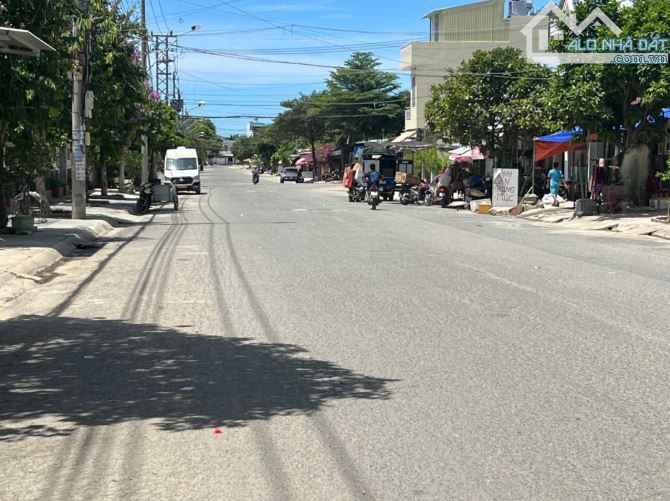 Bán đất mặt tiền đường Trần Khát Chân, Hòn Xện, Bắc Nha Trang. 112,5m2 giá 62tr/m2