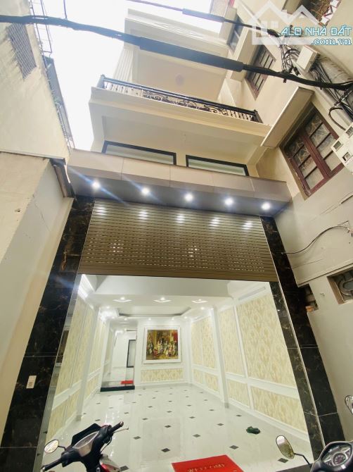 Bán Nhà Phân Lô 3 Bước Ra Hồ Linh Đàm 77M,5 Tầng, Thang Máy Chỉ 15.5 Tỷ, Gara 2 Oto