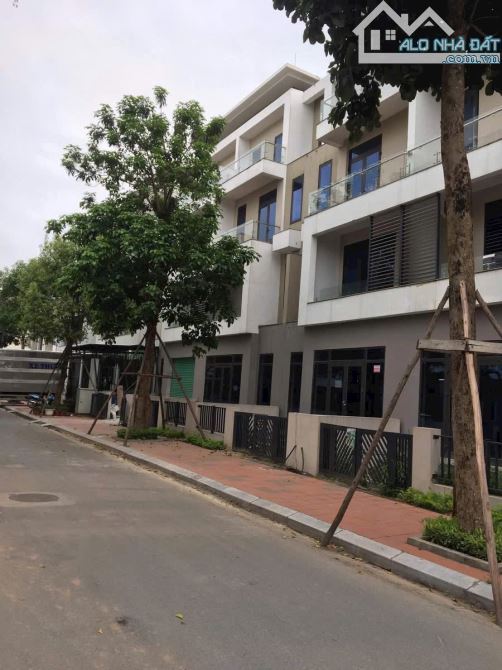 Bán gấp liền kề Đặng Xá Gia Lâm, 132m*4 tâng -nhỉnh 16ty - vỉa hè - ô tô tránh