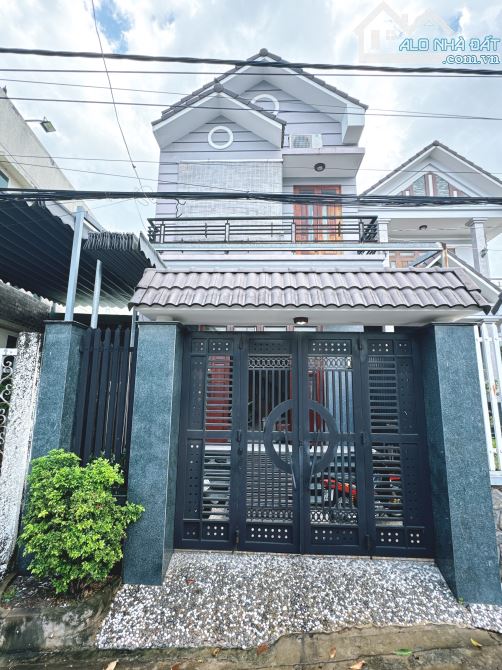 NP755 Bán nhà 1 trệt 1 lầu mái thái kiên cố P.Hố Nai ngay trường Lê Hồng Phong - Biên Hoà