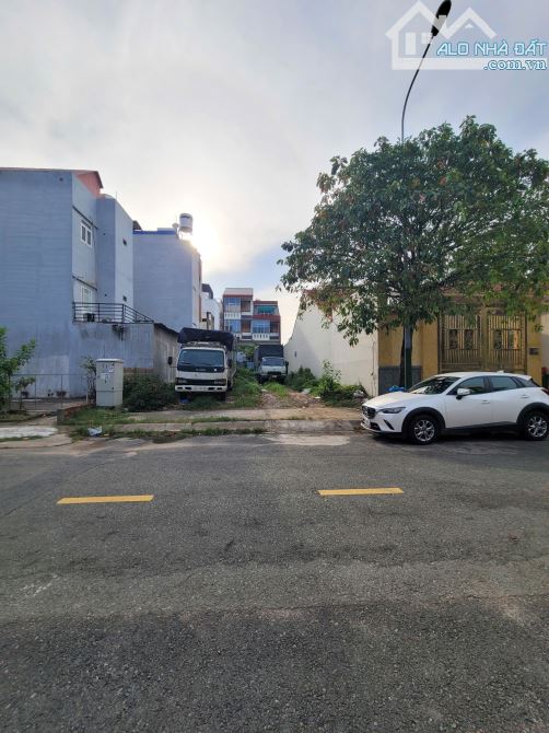 Bán đất 4.5x23.1m, đường S Trung Tâm Hành Chính Dĩ An p.Dĩ An