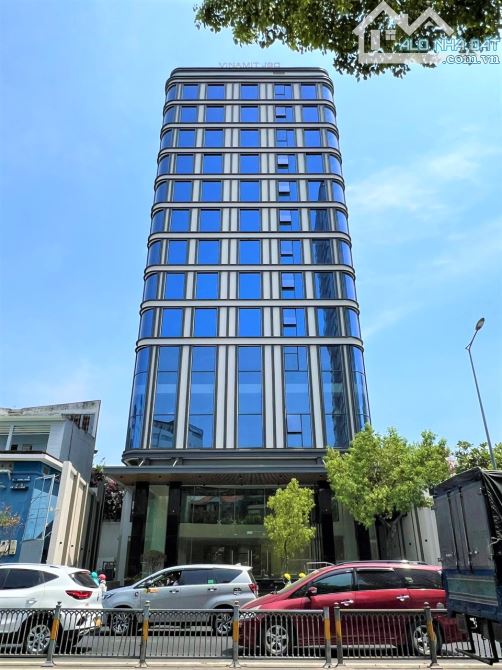 Bán gấp nhà 2 MT Phạm Văn Đồng ngay Giga Mall 20x41m,XD 7 tầng,2500m2 sàn,HĐT 300tr 73ty