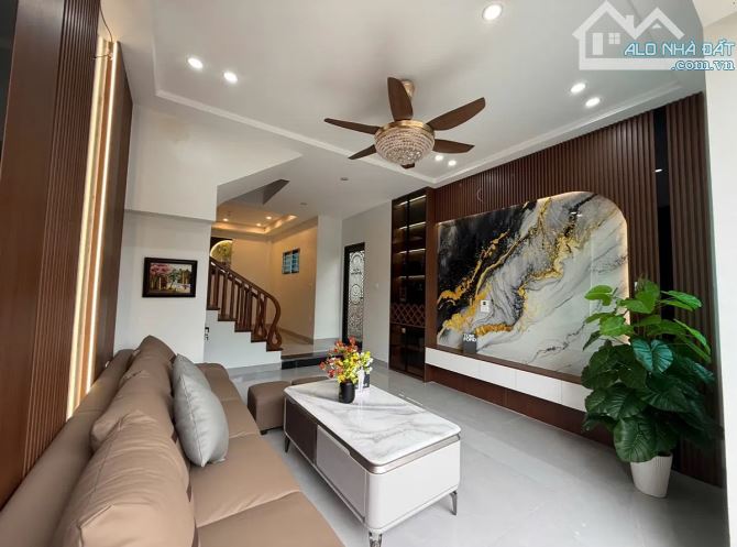 Bán nhà xây mới liên mạc, lô góc, ô tô đỗ các nhà 3 bước chân, gần trường, chợ, giá tốt