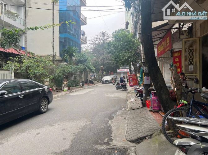 Bán nhà Thái Thịnh 48m2. Mặt tiền 5m. Ô tô tránh, vỉa hè 14.5 tỷ