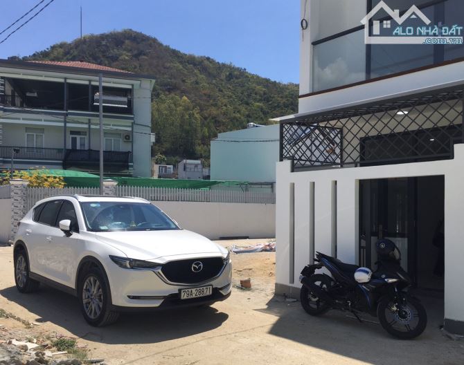 Cần bán nhà 2 tầng căn góc đẹp, đường Ngô Đến, Nha Trang giá bán 2,5 tỷ