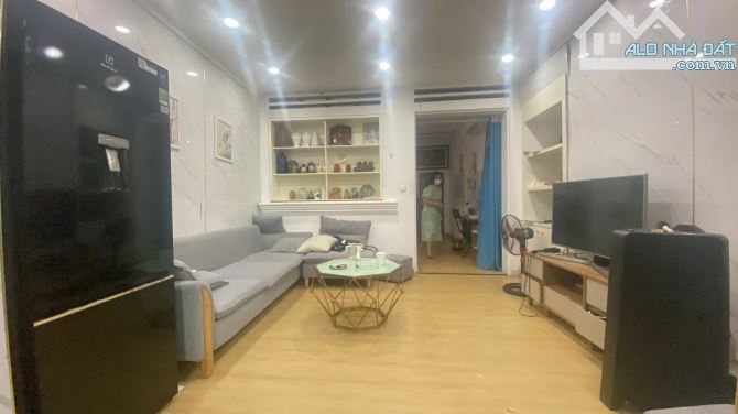 Bán nhà Ngọc Lâm Long Biên 32/65m2 cực rộng mặt tiền 4.6m hơn 5 tỷ ngon bổ rẻ, cực hiếm