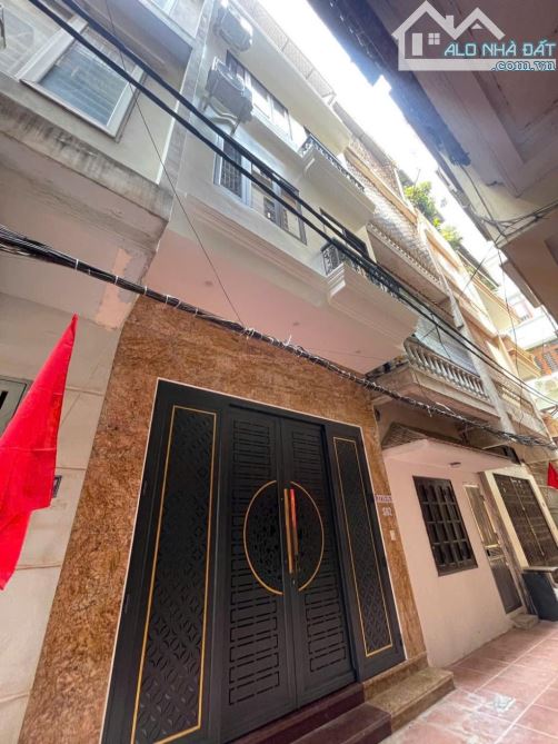 12.9 tỷ bán nhà phố Lê Trọng Tấn 35m2, nhà phân lô quân đội, mặt tiền rộng 4m, nhà dân xây