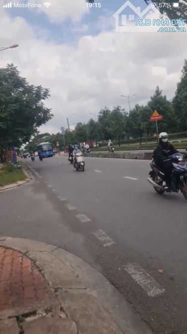 Bán đất góc 2 Mặt Tiền Xa Lộ Hà Nội, (Võ Nguyên Giáp) Thành phố  Thủ Đức. 62 TỶ