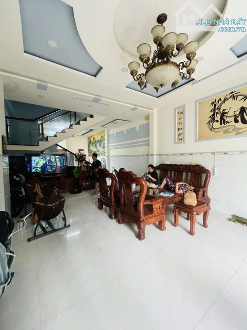 BÁN NHÀ TÂN THỚI NHẤT 05 Q12 - 3 TẦNG 88M2 ( 5M X 18M) - ĐƯỜNG 6M .