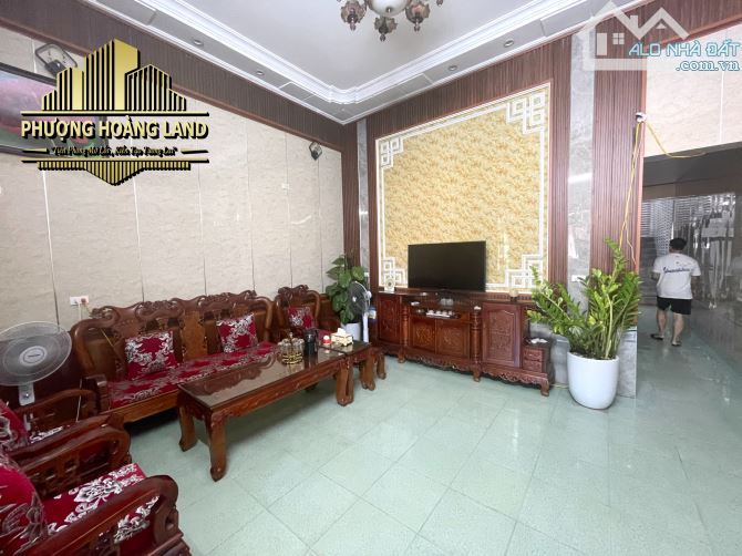 🏠BÁN NHÀ 2 TẦNG ĐẸP – LỐI 2 TRẦN ĐĂNG DINH, TRUNG ĐÔ 99m2 Tây Nam đường 9m