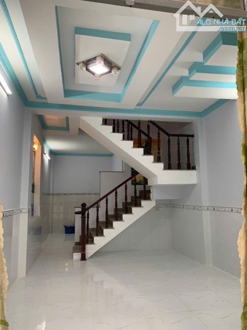 Bán nhà 2 Tầng Tân Đông Hiệp TPHCM,SHR đường xe hơi,giá cực rẻ