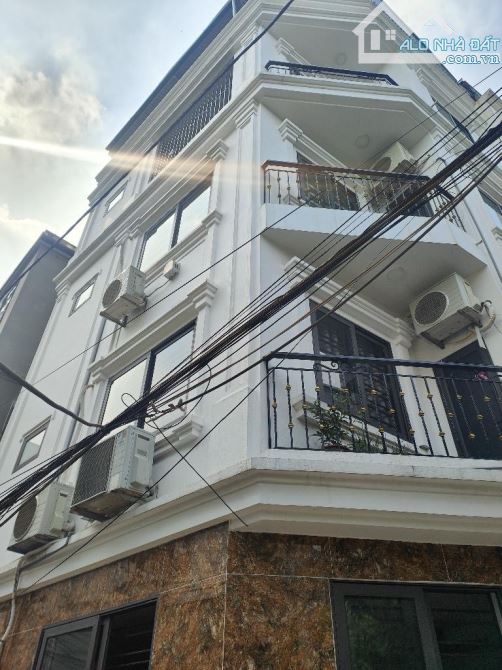 Bán nhà Xuân Phương, 44m2, 4 tầng, lô góc, view đẹp, gần phố, gần ô tô, giá nhỉnh 7,5 tỷ.