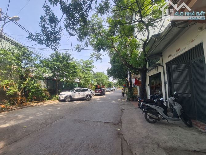 BÁN NHÀ MẶT NGÕ Ô TÔ TRÁNH ĐƯỜNG KIM GIANG. 70M2 - 4 TẦNG. VỈA HÈ, KINH DOANH.