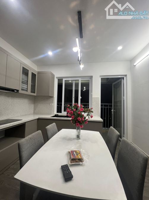 Cần bán căn hộ Việt Hưng 84m², View đẹp,  3PN,  Nội thất đủ đầy
