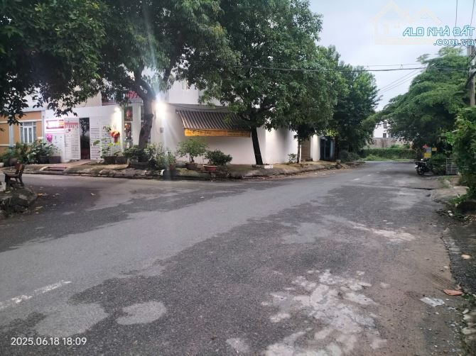QUẬN 12 - BÁN LÔ ĐẤT GÓC KHU BIỆT THỰ THẠNH XUÂN DT 16x24m - 1