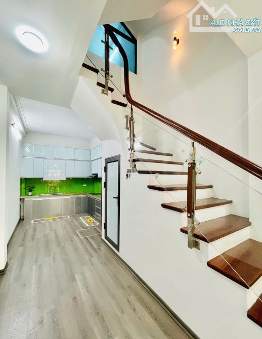 Ngay gần hồ Linh Đàm - Phố Đại Từ - 42M - Lô góc - Ngõ nông đẹp - Full nội thất - Ở ngay. - 1