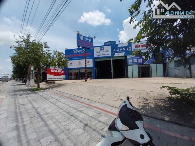 Bán lô đất mặt tiền Đại Lộ Bình Dương, P.Phú Hòa, Bình Dương, DT: 1,500m2, giá 136 tỷ - 1