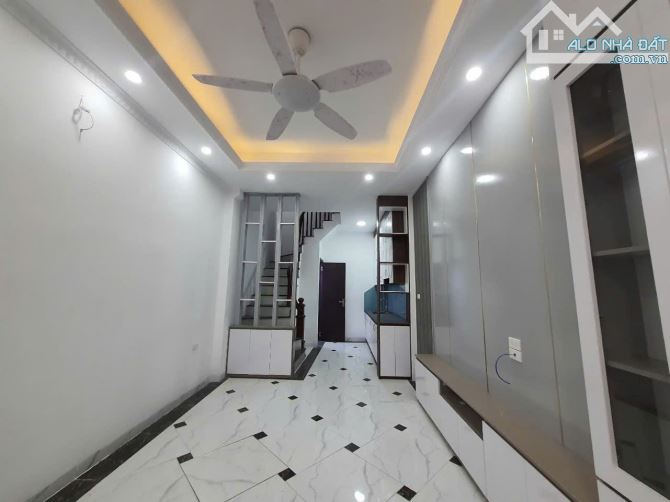 Chị Thịnh nhờ bán nhà đơn lập 5 tầng tại Liên Mạc – Ô tô 7 chỗ vào nhà – Giá nhỉnh 5 tỷ - 1