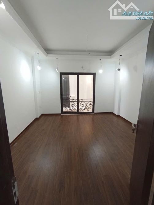 Chú Bình chủ nhà nhờ bán: nhà 5 tầng tại Đông Ngạc – Gần ô tô tránh – Giá 5,7 tỷ - 1