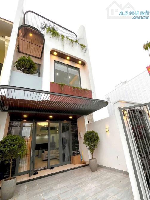 BIỆT THỰ 3 TẦNG MỚI 100% - MẶT TIỀN HÒA MINH 29 - 108M2 - GARA Ô TÔ - 7.2 TỶ - 1