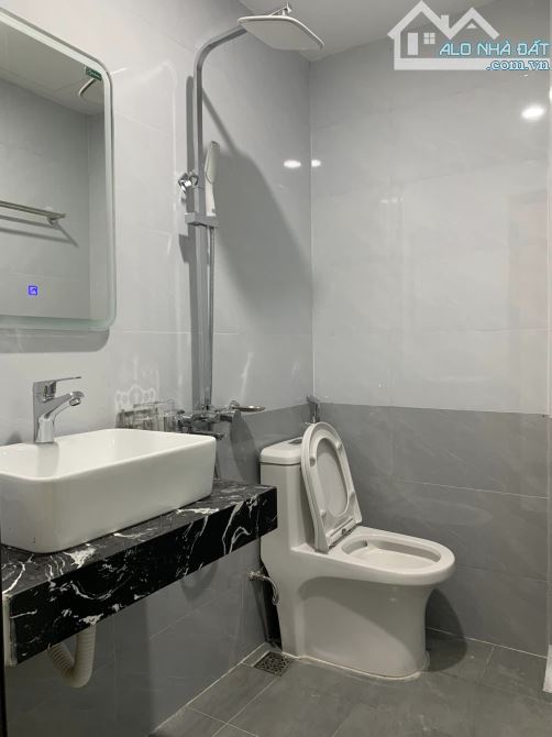 Bán nhà 32m2 xây 4 tầng oto đỗ cổng, cách trường TDTT 300m. Giá 2.95tỷ - 1