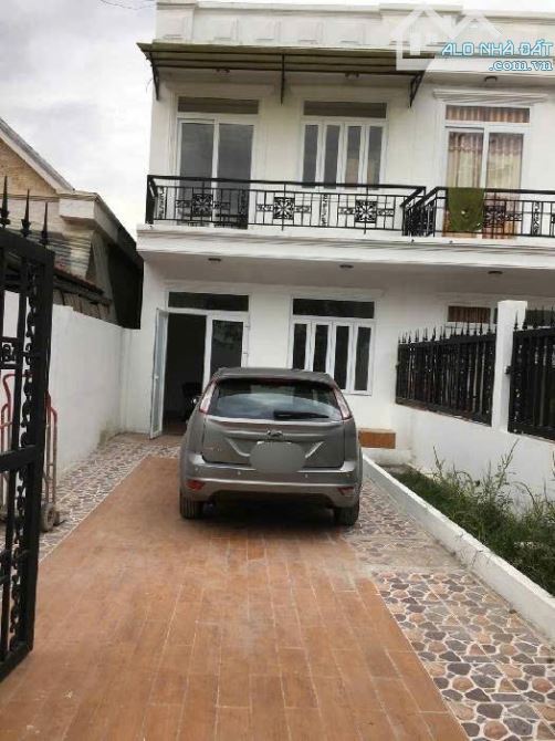 Bán nhà 2 tầng đường THẠNH XUÂN 52, phường THẠNH XUÂN, Q12, dt 64m²(5,3x12,5).Hẻm 8m - 1
