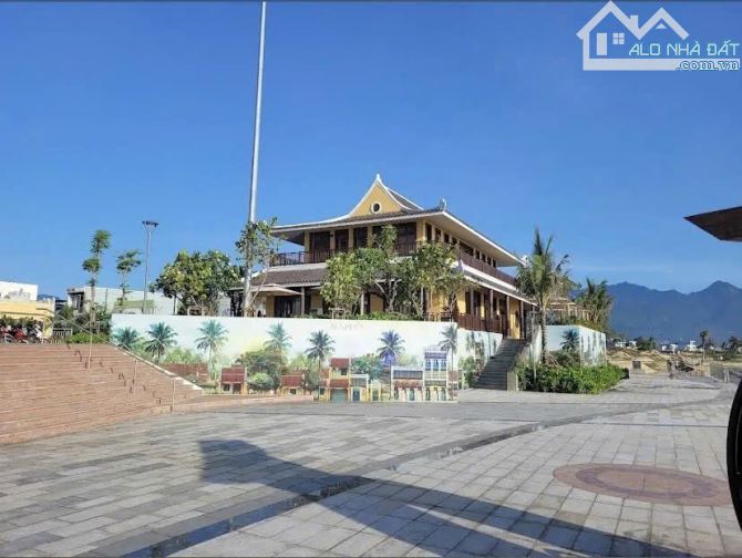 SIÊU PHẨM LÔ GÓC 2 MẶT TIỀN – MẶT BIỂN NGUYỄN TẤT THÀNH – 2.379M² – GIÁ CHỈ 184 TỶ - 1