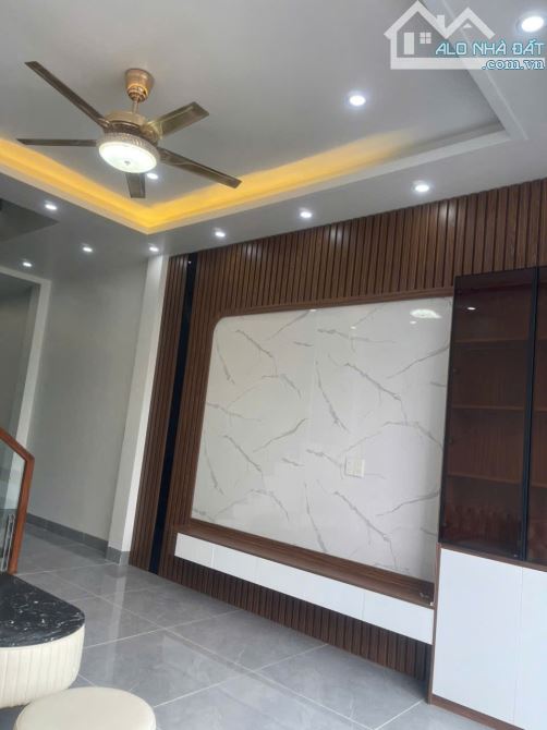 Bán nhà 3 tầng đường thông rộng 5m tại Phương Khê, Kiến An - 1