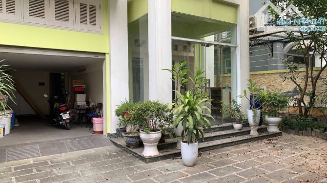 Bán Biệt thự giá rẻ Văn Quán - Hà Đông - 216m2 x 4 tầng - Mặt tiền 10m - 1